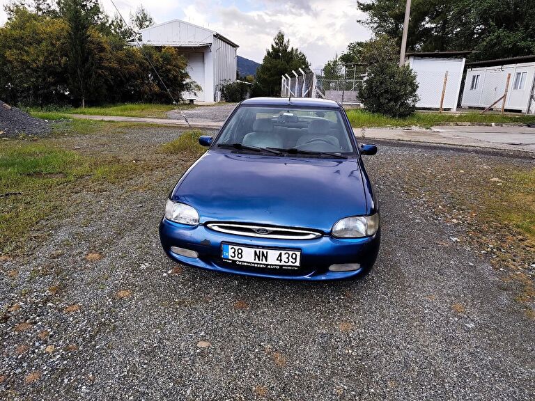 FORD ESCORT