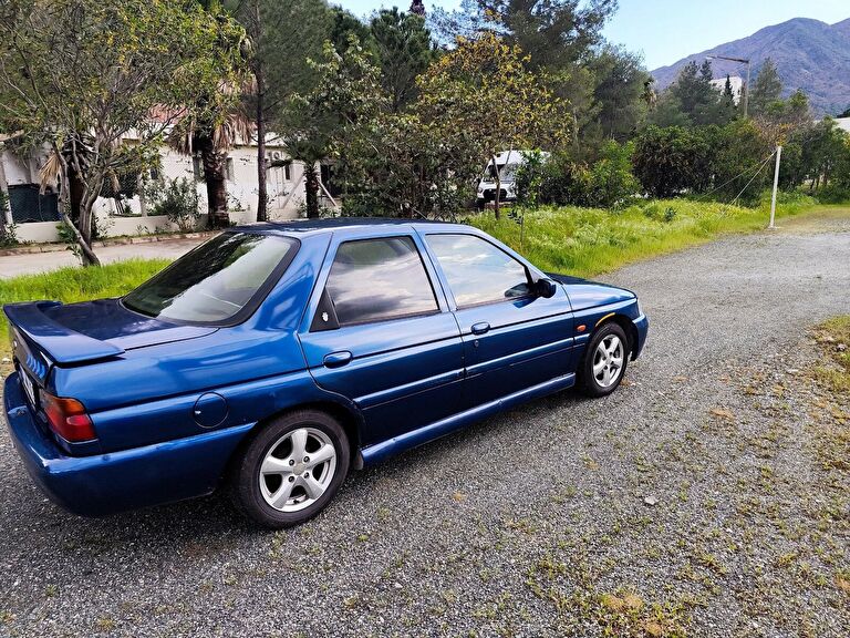FORD ESCORT
