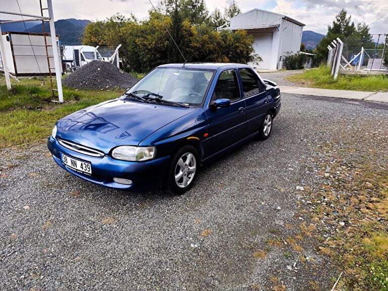 FORD ESCORT