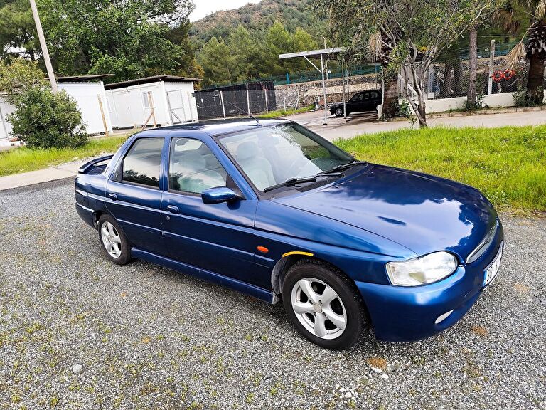 FORD ESCORT