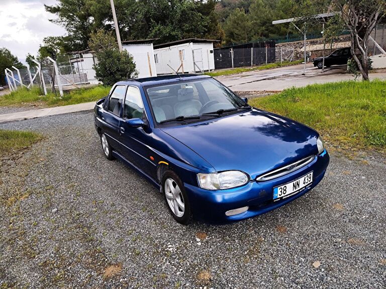 FORD ESCORT