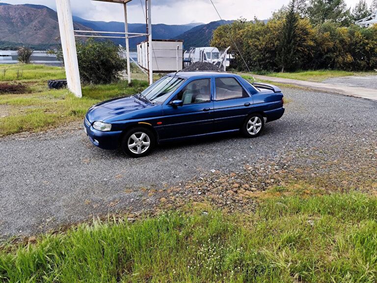 FORD ESCORT
