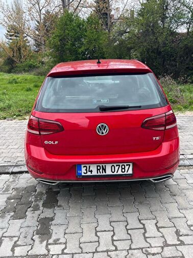 VOLKSWAGEN GOLF