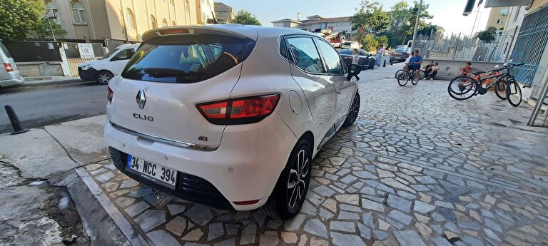 RENAULT CLIO