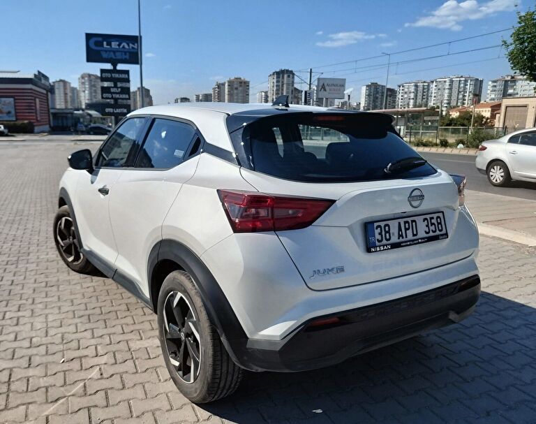 NISSAN JUKE