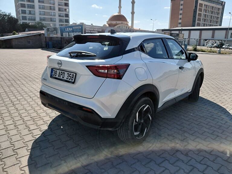 NISSAN JUKE