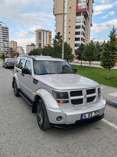 DODGE NITRO