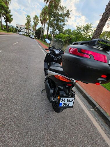 Yamaha X-Max 250 ABS