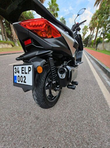 Yamaha X-Max 250 ABS