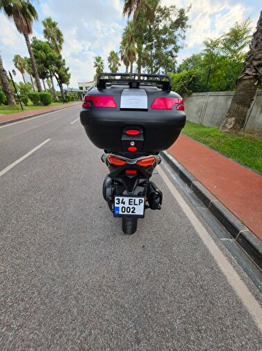 Yamaha X-Max 250 ABS