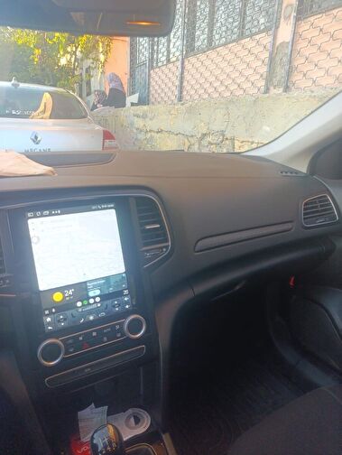 RENAULT MEGANE