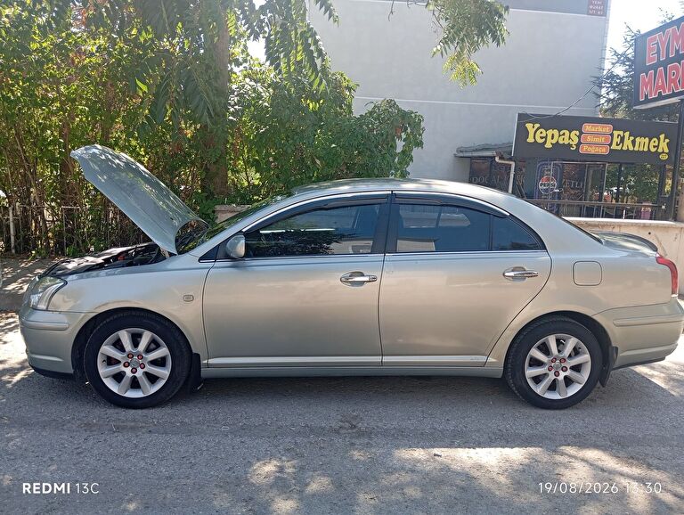 TOYOTA AVENSIS