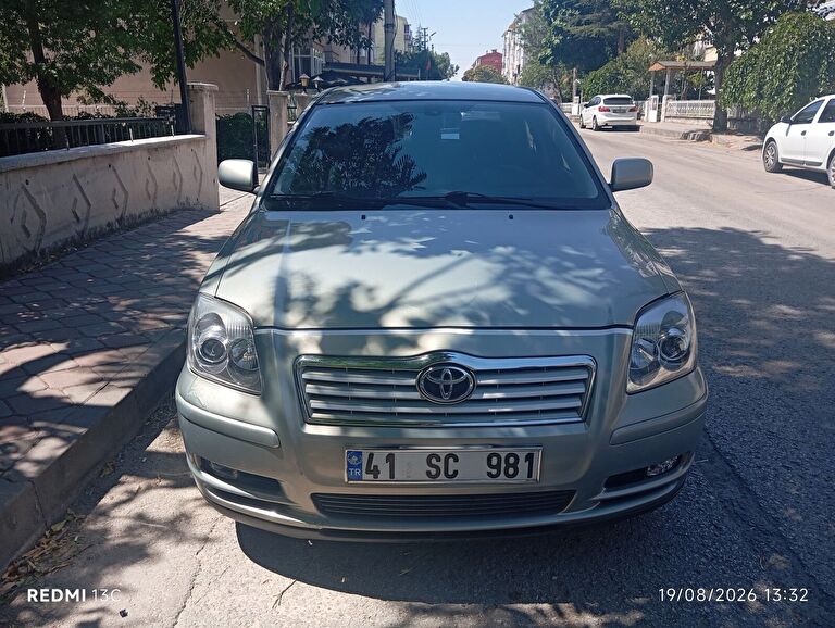 TOYOTA AVENSIS