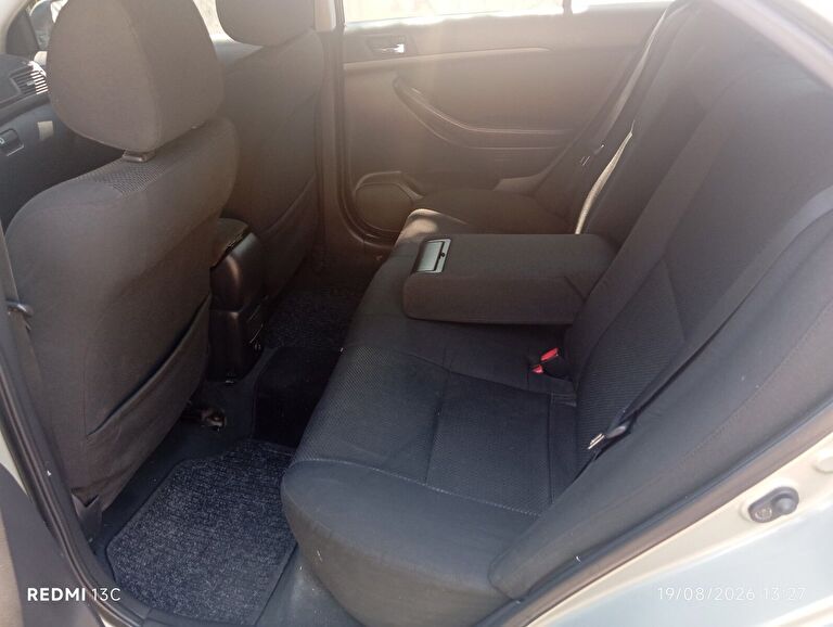 TOYOTA AVENSIS