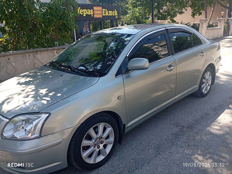 TOYOTA AVENSIS