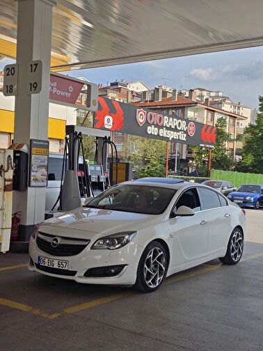 OPEL INSIGNIA