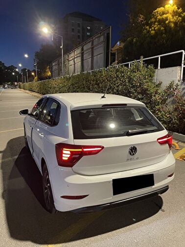 VOLKSWAGEN POLO