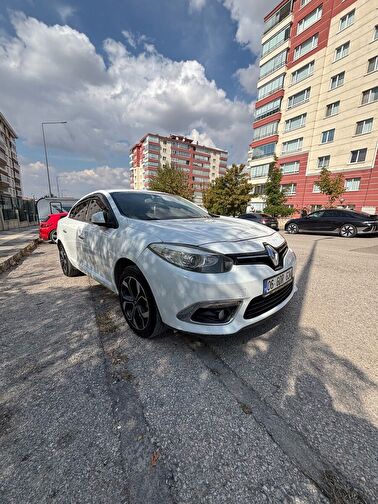 RENAULT FLUENCE