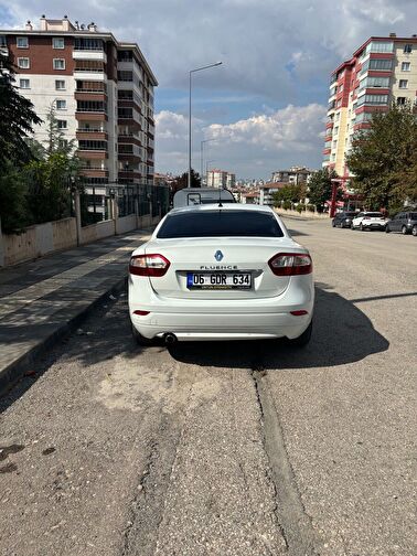 RENAULT FLUENCE