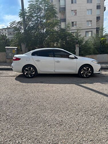 RENAULT FLUENCE
