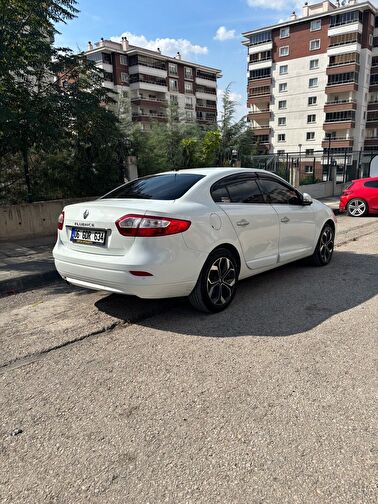 RENAULT FLUENCE