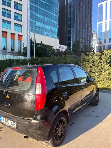 MITSUBISHI COLT