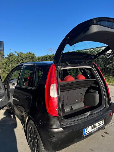 MITSUBISHI COLT