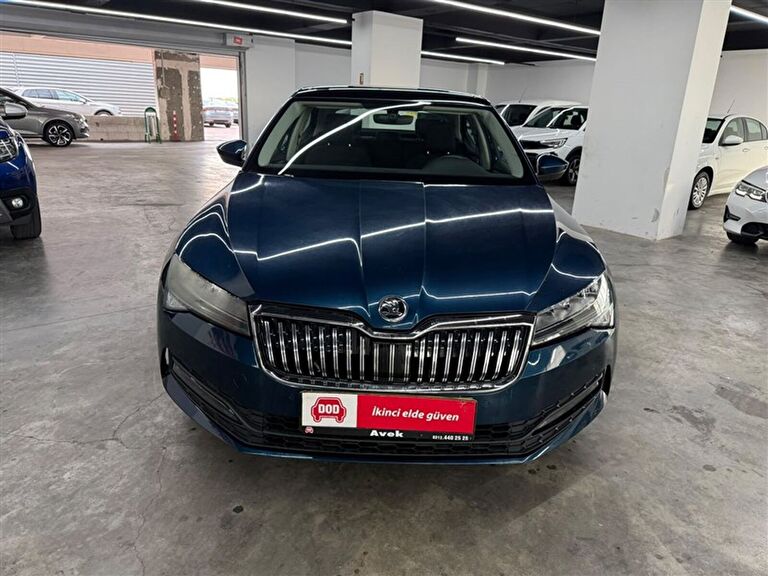 SKODA SUPERB