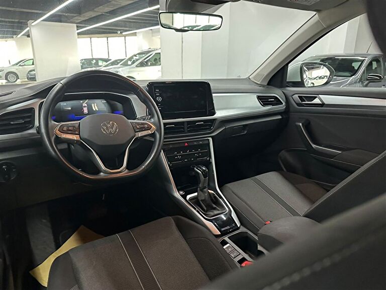 VOLKSWAGEN T-ROC