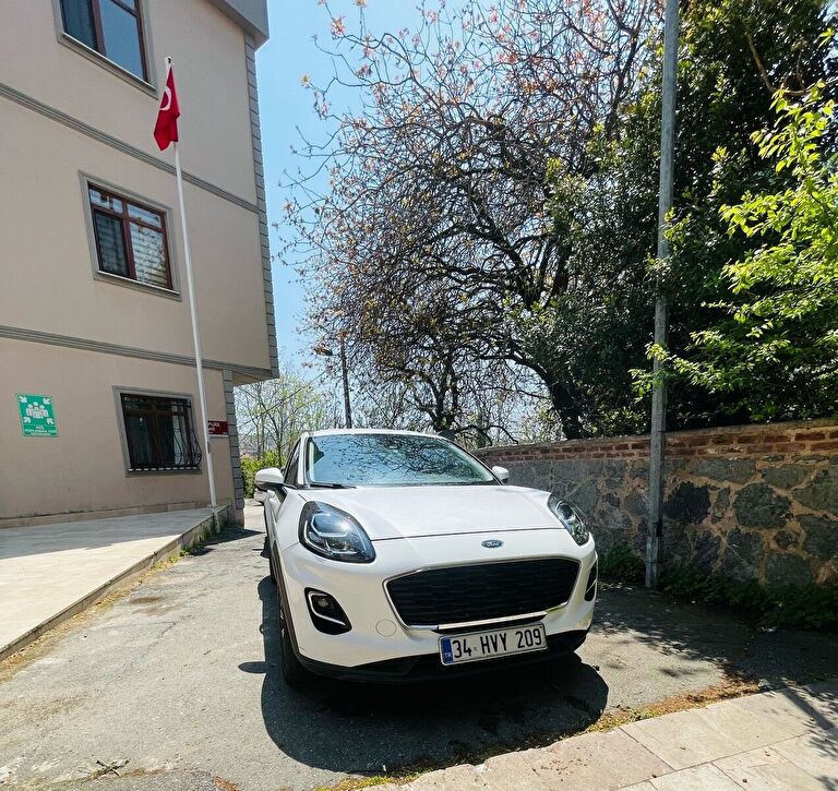 FORD PUMA