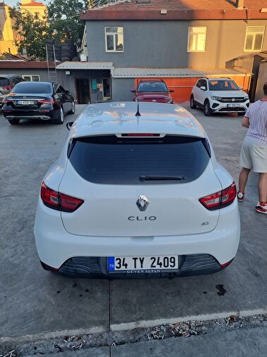 RENAULT CLIO