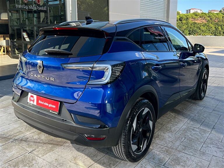 RENAULT CAPTUR