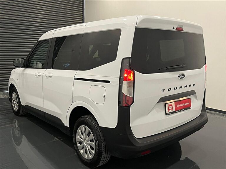 FORD TOURNEO COURIER