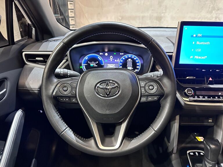 TOYOTA COROLLA CROSS