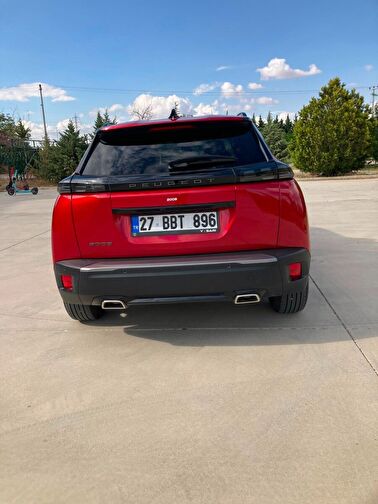 PEUGEOT 2008