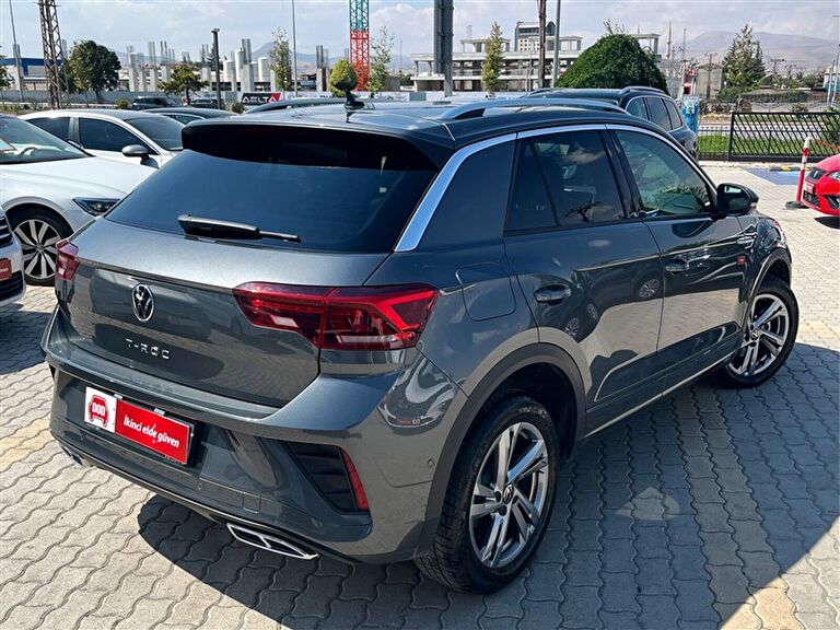 VOLKSWAGEN T-ROC