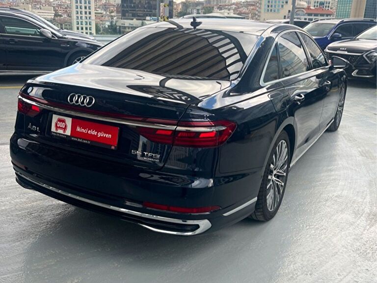 AUDI A8