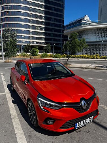 RENAULT CLIO