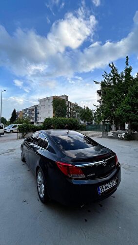 OPEL INSIGNIA