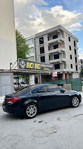 OPEL INSIGNIA