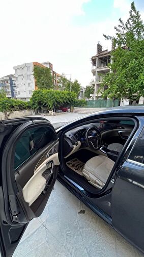 OPEL INSIGNIA