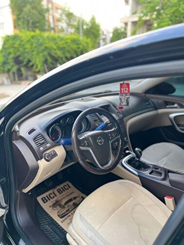 OPEL INSIGNIA
