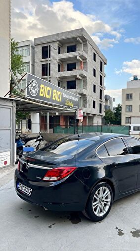 OPEL INSIGNIA
