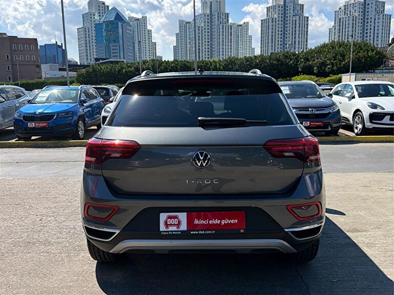 VOLKSWAGEN T-ROC