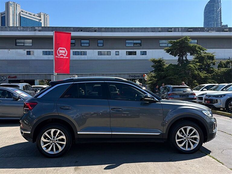VOLKSWAGEN T-ROC