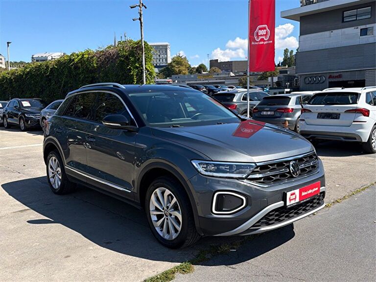 VOLKSWAGEN T-ROC