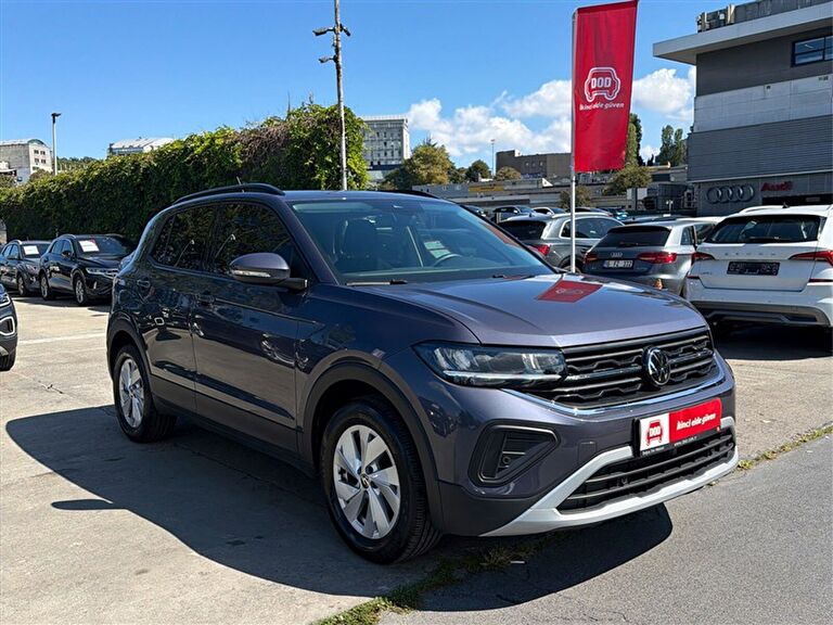 VOLKSWAGEN T-CROSS
