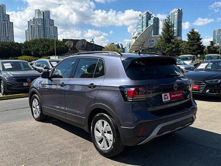 VOLKSWAGEN T-CROSS