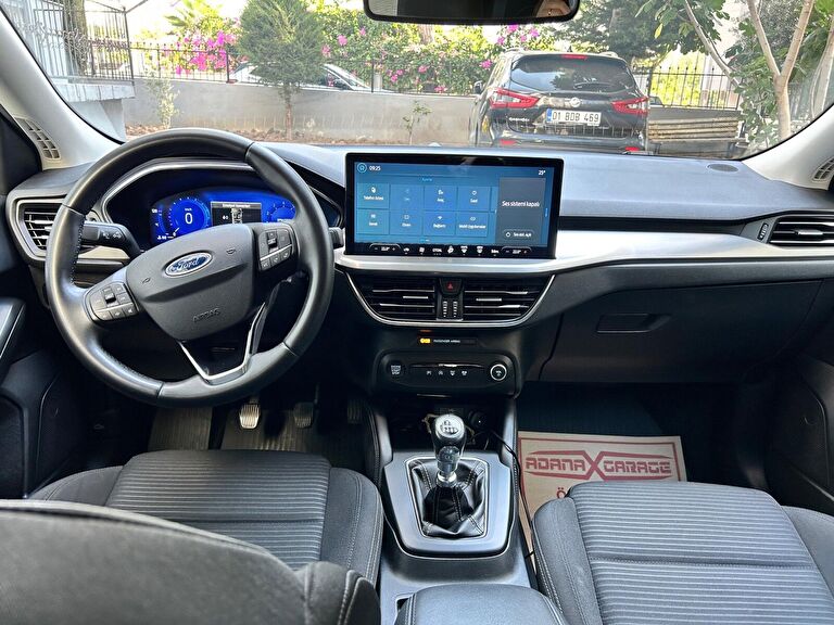 FORD FOCUS