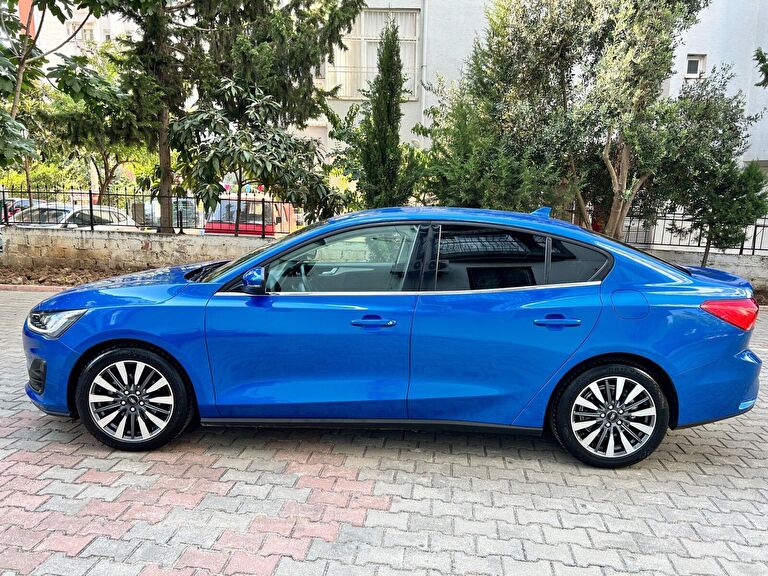 FORD FOCUS